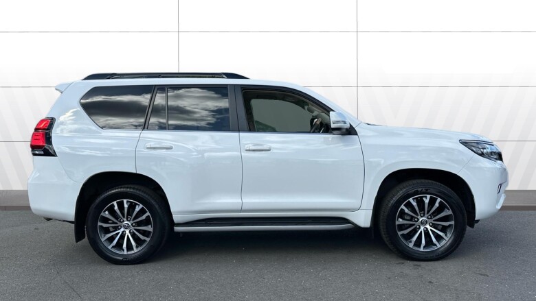 Toyota Land Cruiser 2.8 D-4D 204 Invincible 5dr Auto 7 Seats Diesel Station Wagon